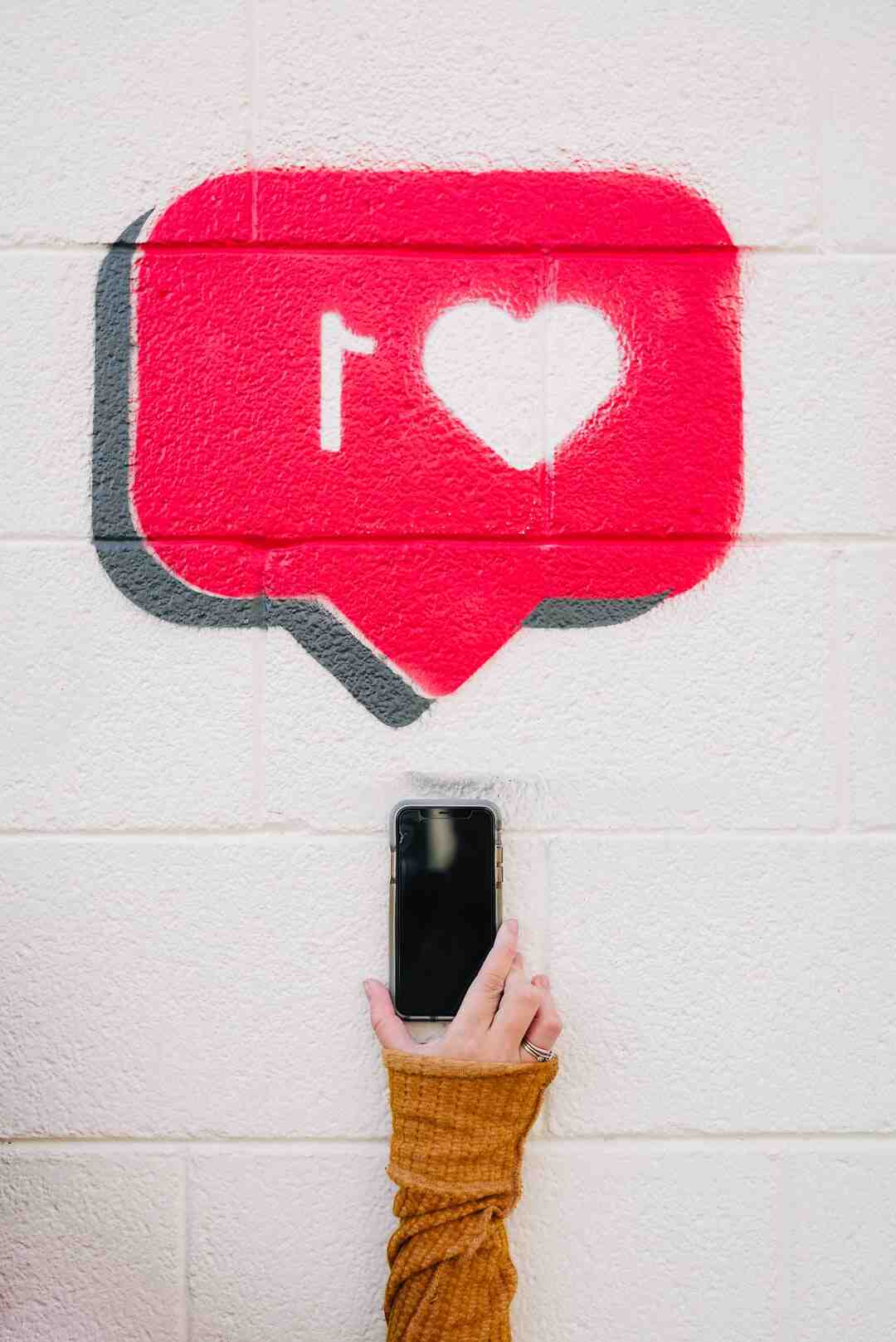 Comment regarder la story Insta de quelqu'un sans qu'il le sache ?