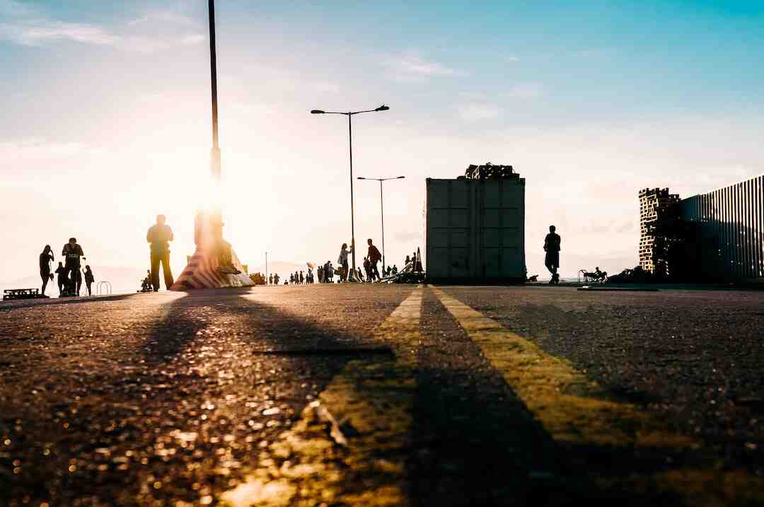 How do you post multiple pictures on Instagram without cropping?